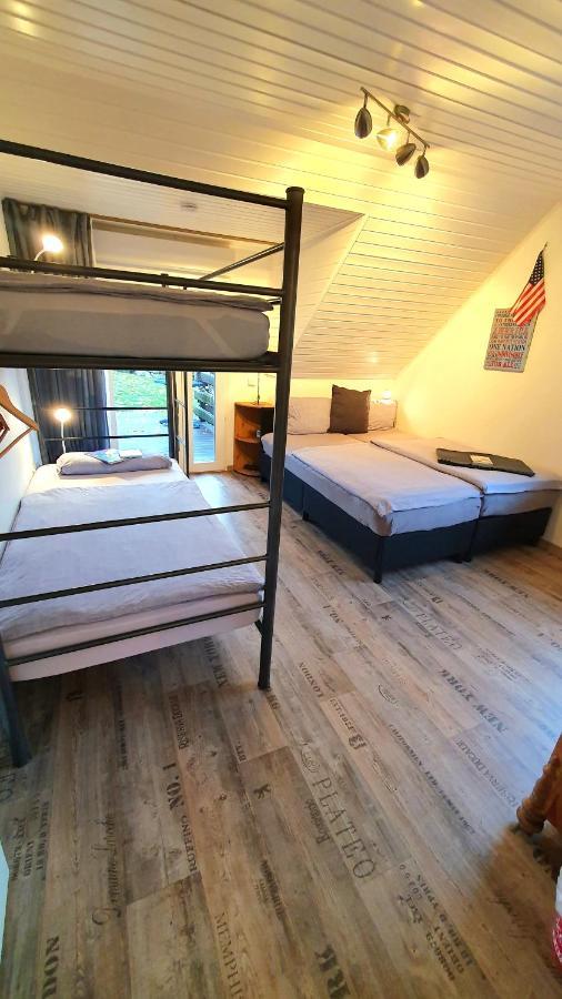 Frankes Lodge Apartment Mit Garten Und Pool, 6 Einzelbetten, Parkplatz 埃森 外观 照片