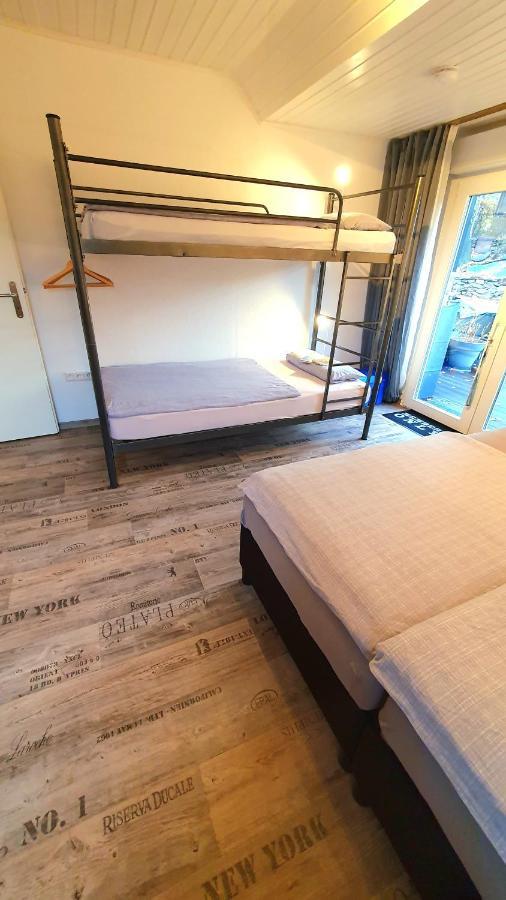 Frankes Lodge Apartment Mit Garten Und Pool, 6 Einzelbetten, Parkplatz 埃森 外观 照片